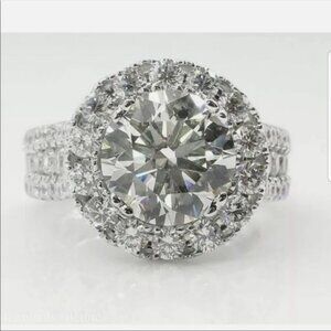 NEW 18K WHITE GOLD ROUND DIAMOND HALO RING💍